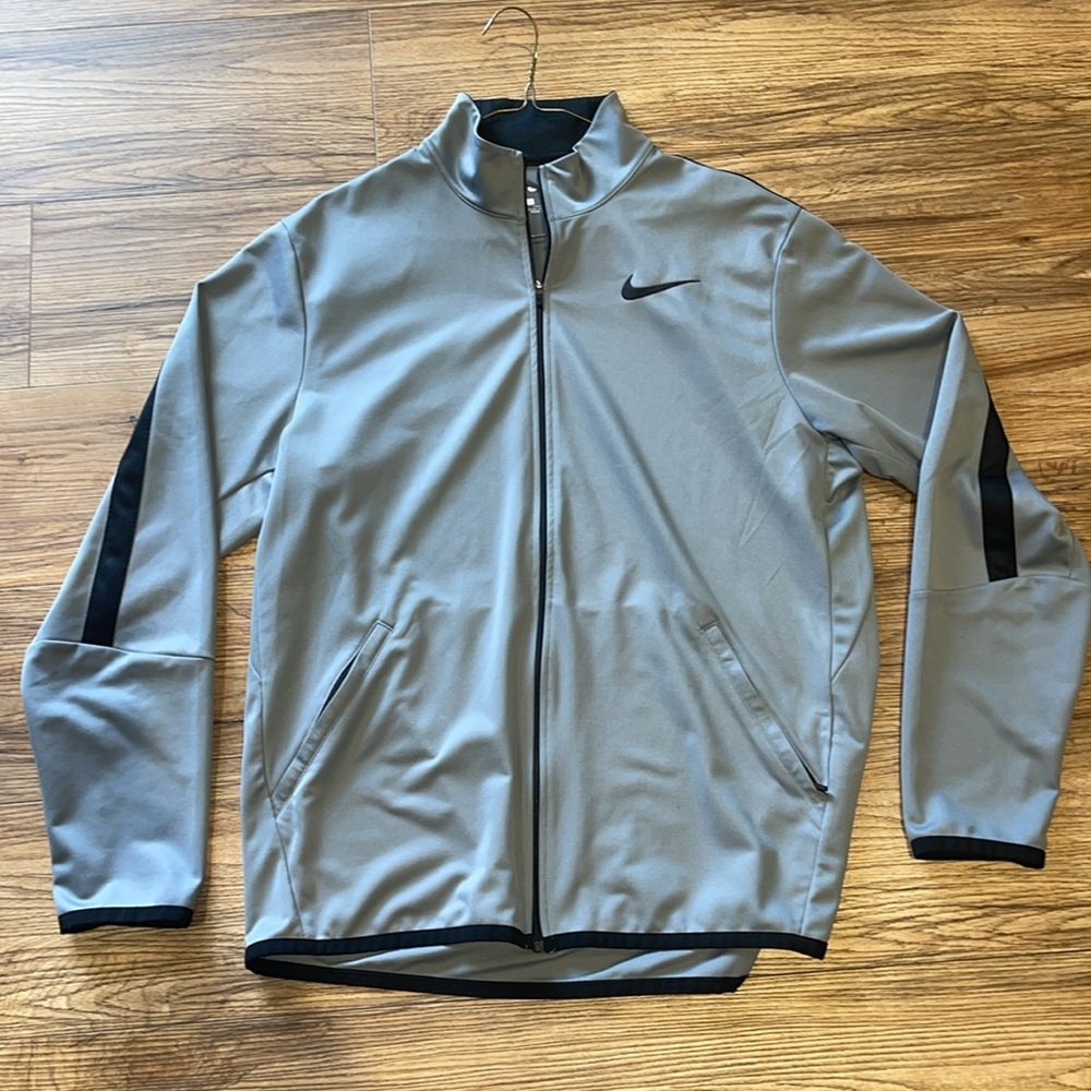 Nike Men’s Pullover